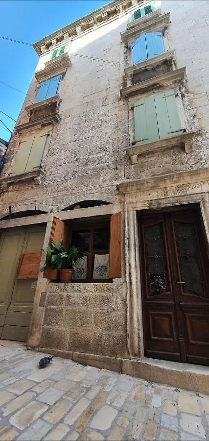 B&B Palace Basilico 1580. Rovigno 0*,  Croazia